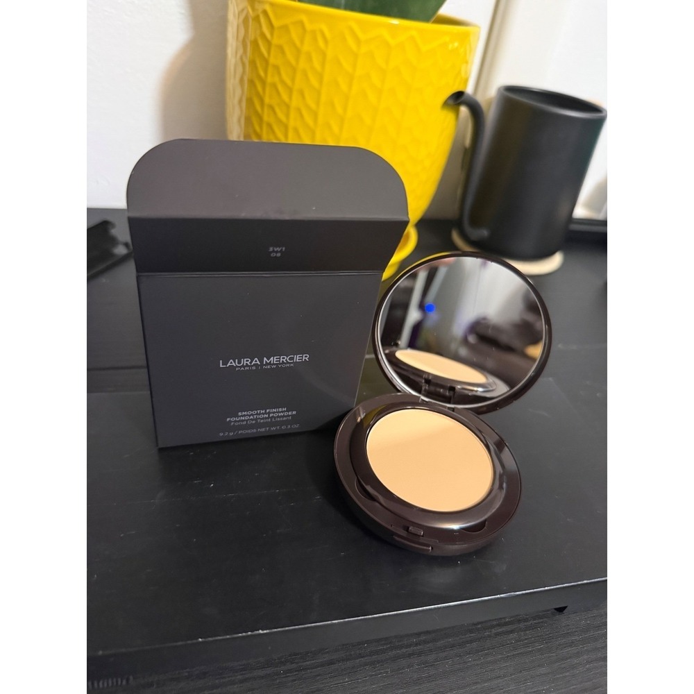 Laura Mercier Smooth Finish Foundation Powder 08 3W1 9.2g New in Box - Picture 2 of 5